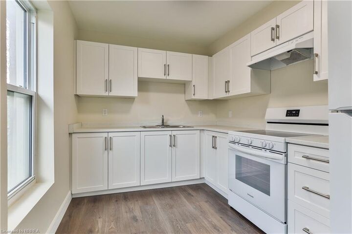 Property Photo: 321 Dalhousie Street B ON N3S 3V8