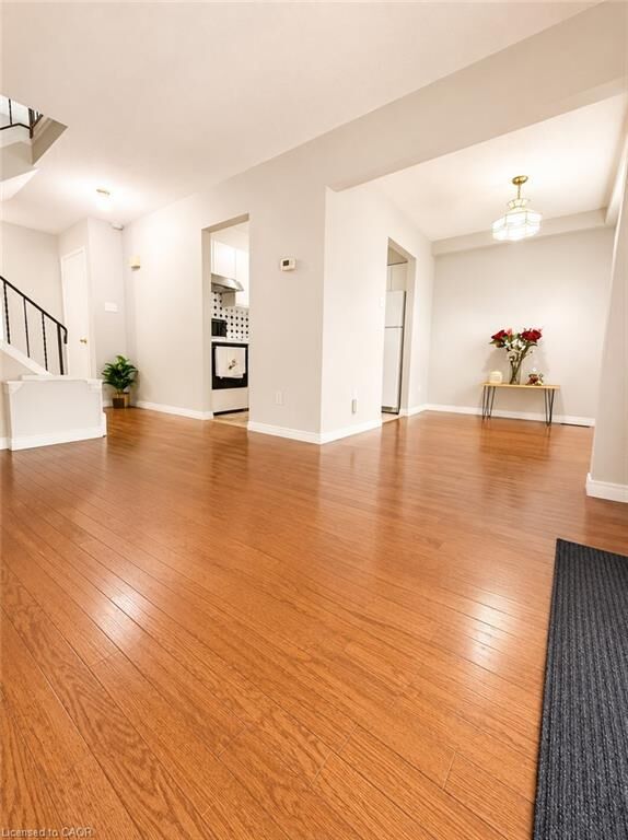Property Photo: 195 Ferguson Drive 6 ON N4V 1A4