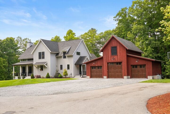 Property Photo: 5 Gold Crest Drive MA 01864