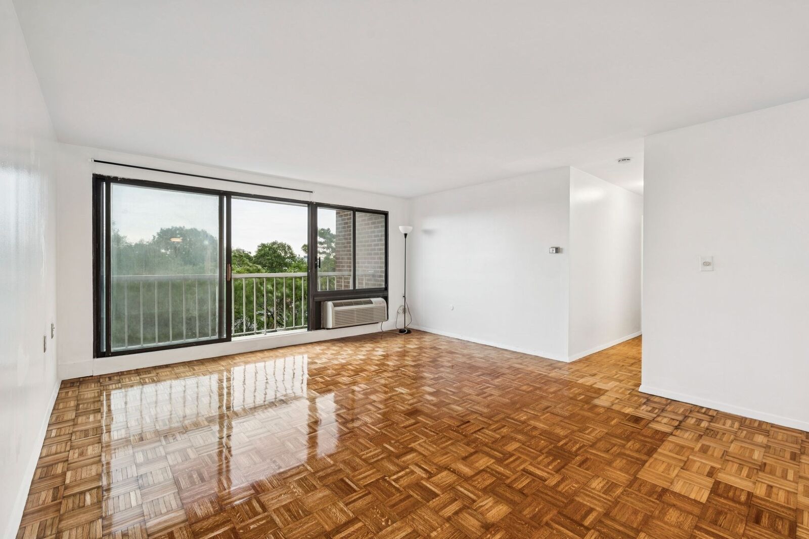Property Photo:  1105 Massachusetts Ave 6A  MA 02138 