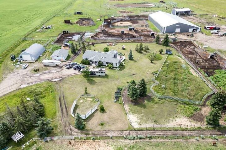 Property Photo: 211002 Range Road 260 AB T0J 0M0