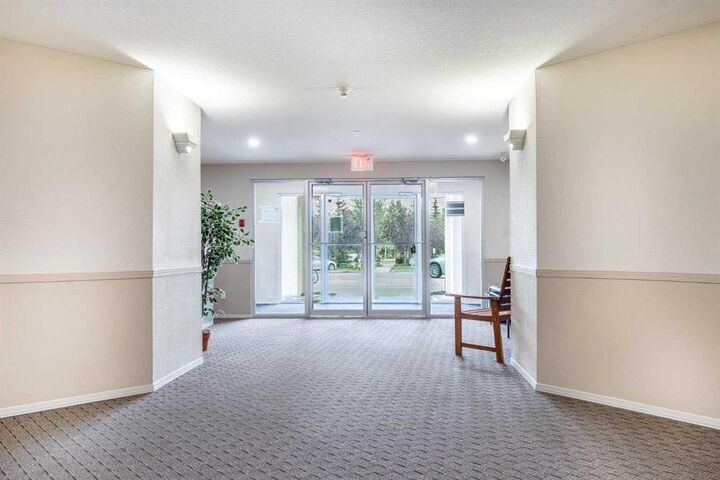 Property Photo: 2000 Citadel Meadow Point NW 216 AB T3G 5N5