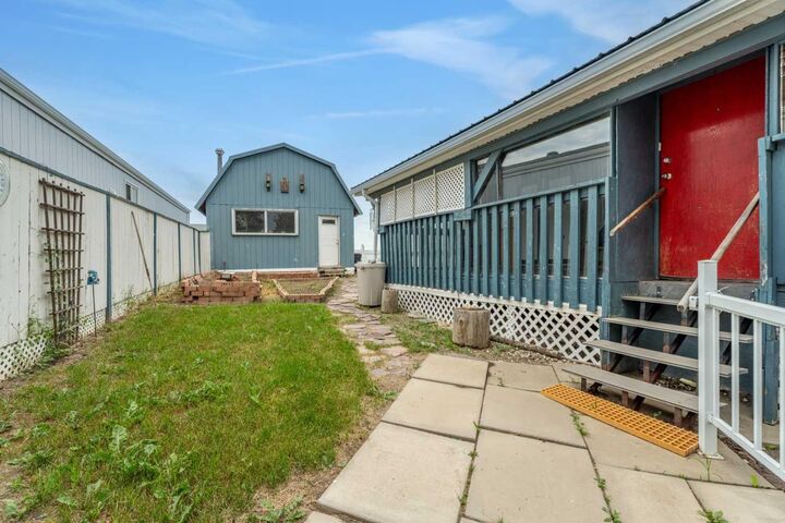 Property Photo: 38 Westmount Place AB T0L 0P0