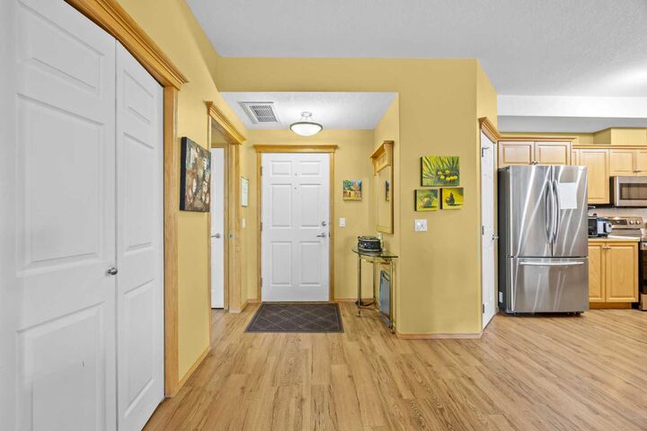 Property Photo: 15 Everstone Drive SW 225 AB T2Y 5B5