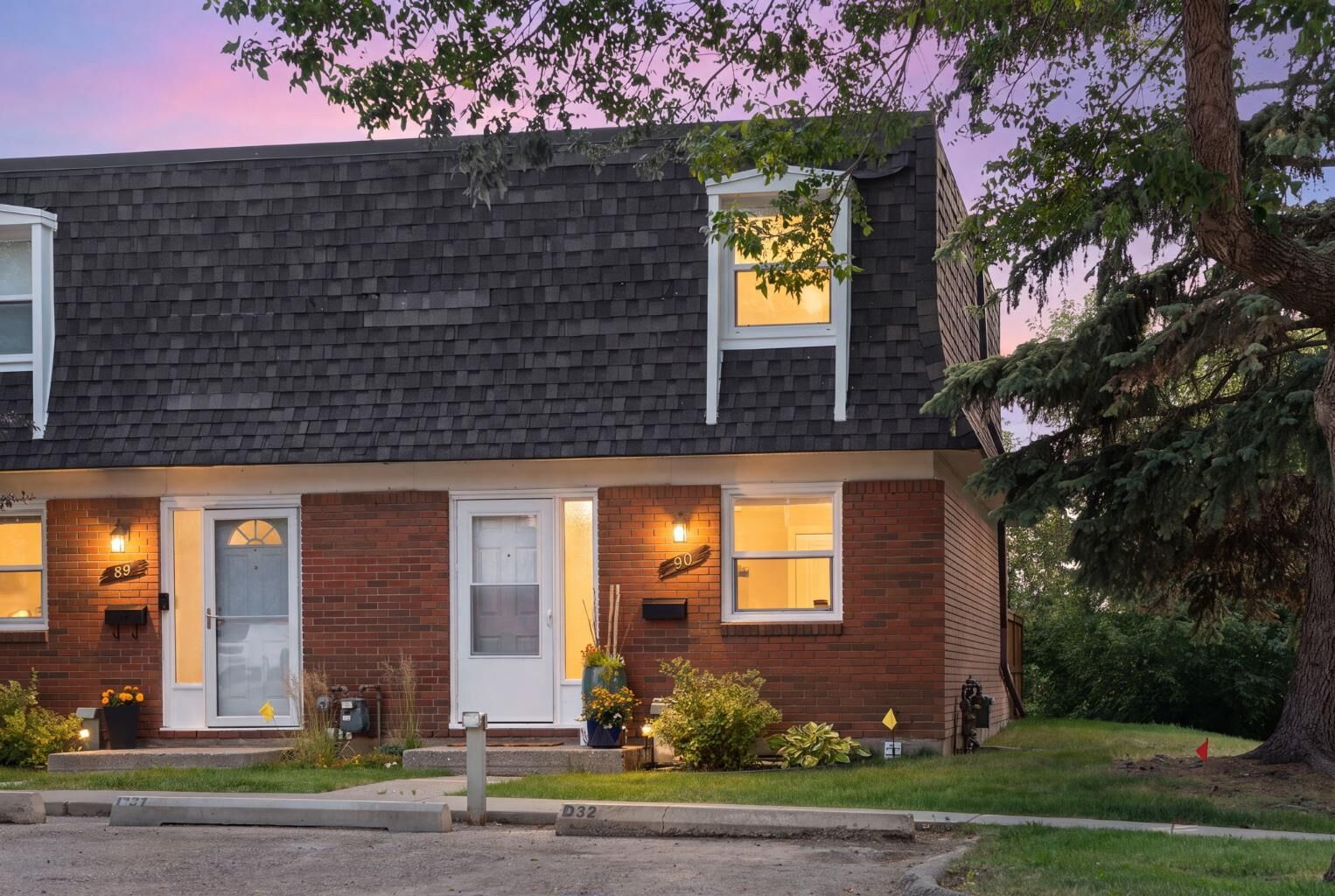 Property Photo: 330 Canterbury Drive SW 90 AB T2W 1H6