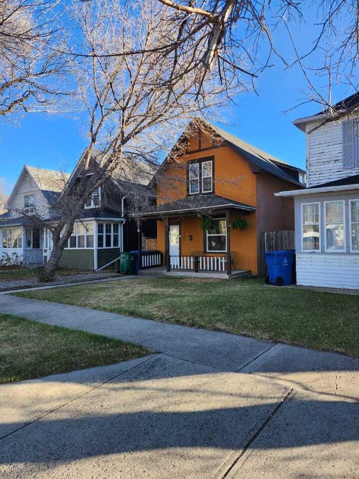721 6 Street S — photo 1