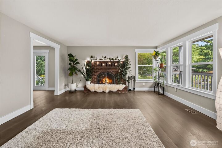 Property Photo: 7815 W. Tapps Hwy E WA 98391
