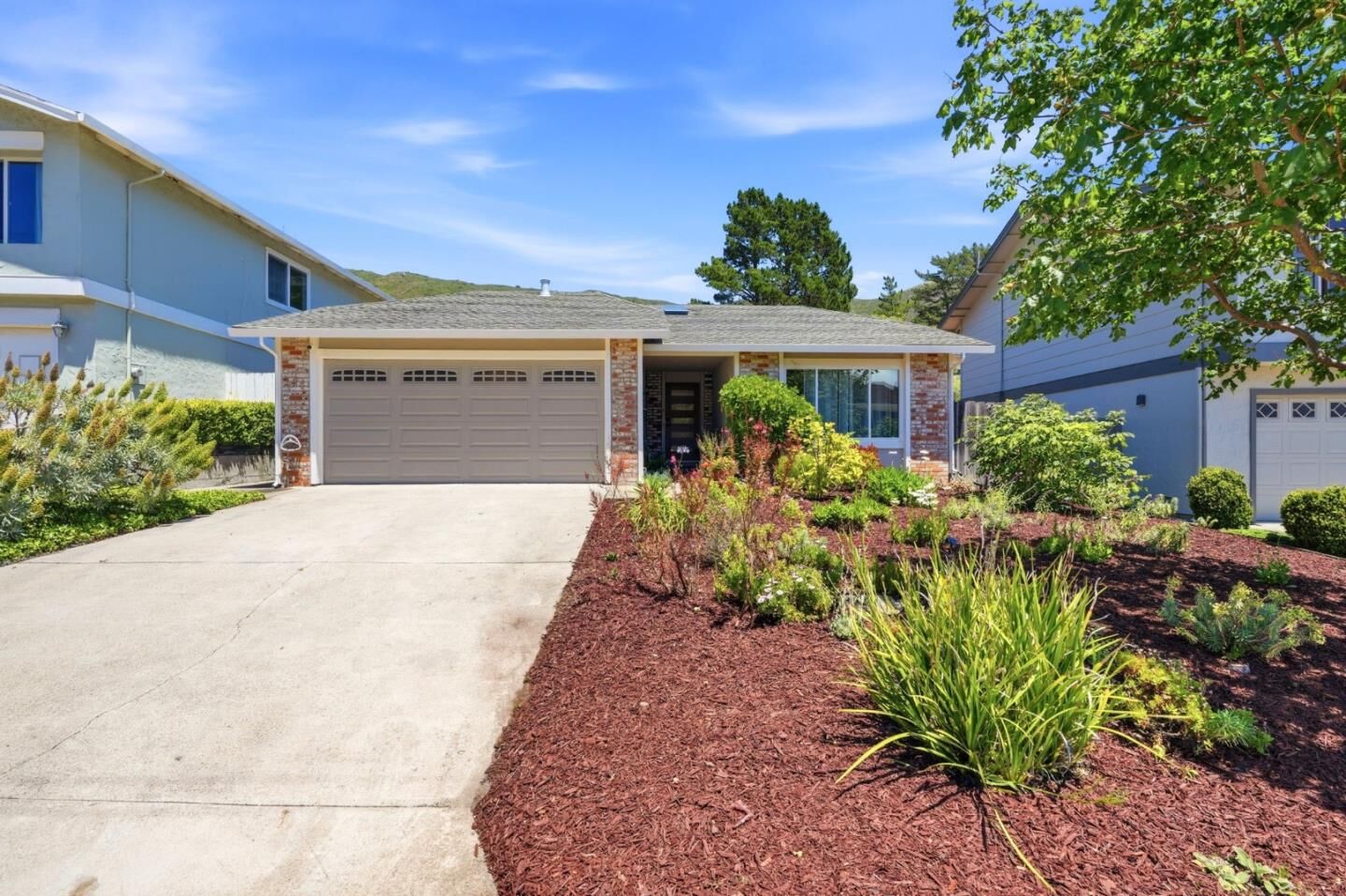 Property Photo: 1256 Rainier Avenue CA 94044
