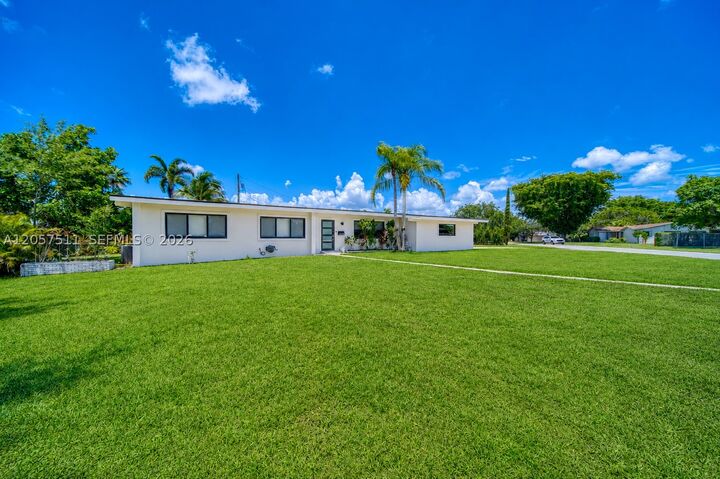 Property Photo:  9200 SW 178th St  FL 33157 