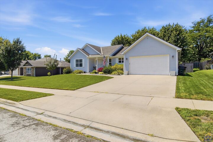 Property Photo: 511 N Rebecca Ln KS 66044