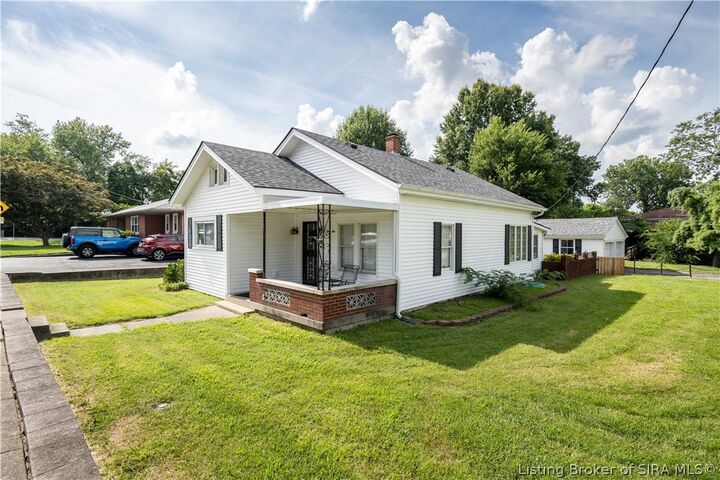 Property Photo:  310 W Daisy Lane  IN 47150 
