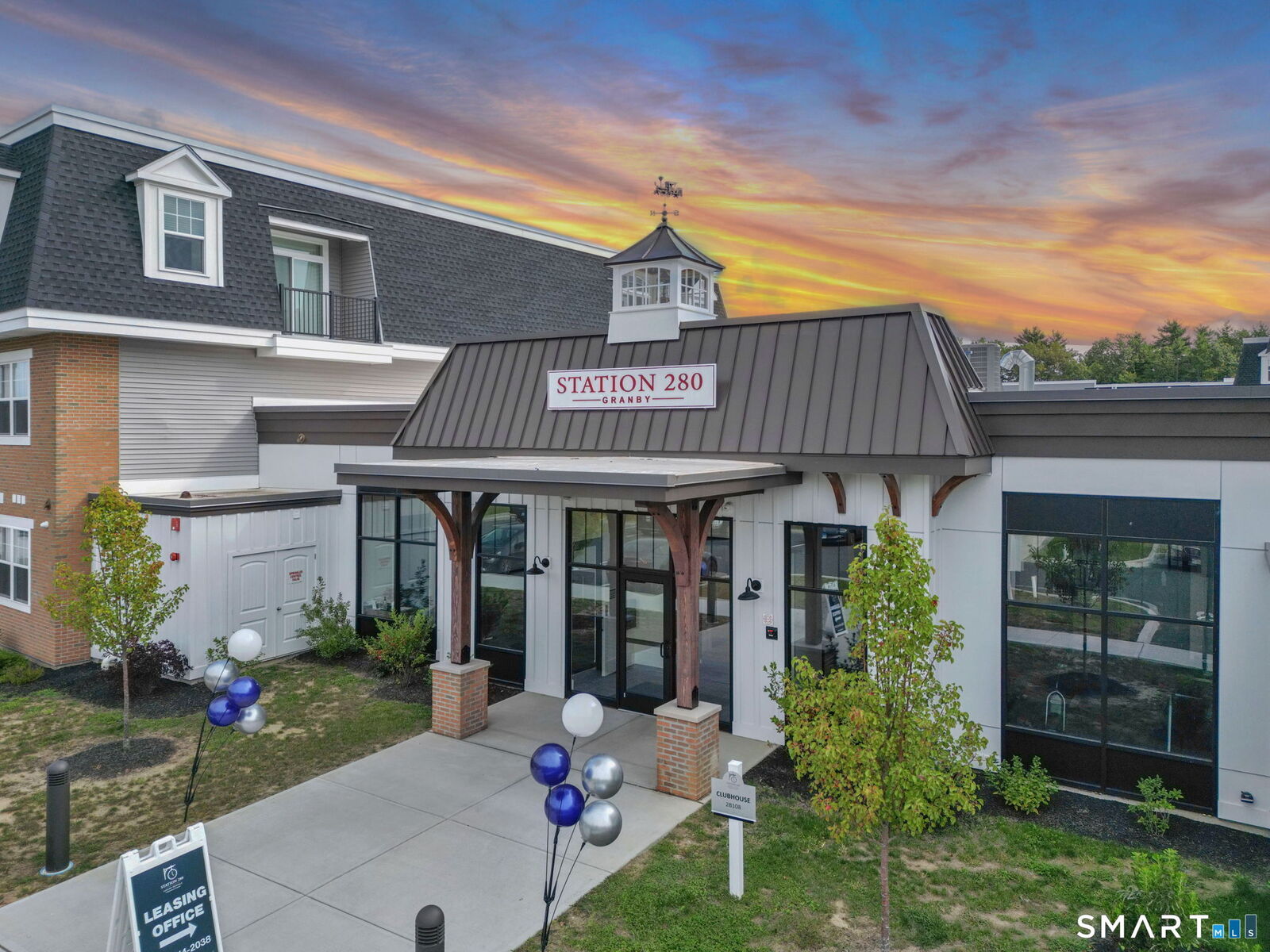 Property Photo: 280 Salmon Brook Street 3102 CT 06035