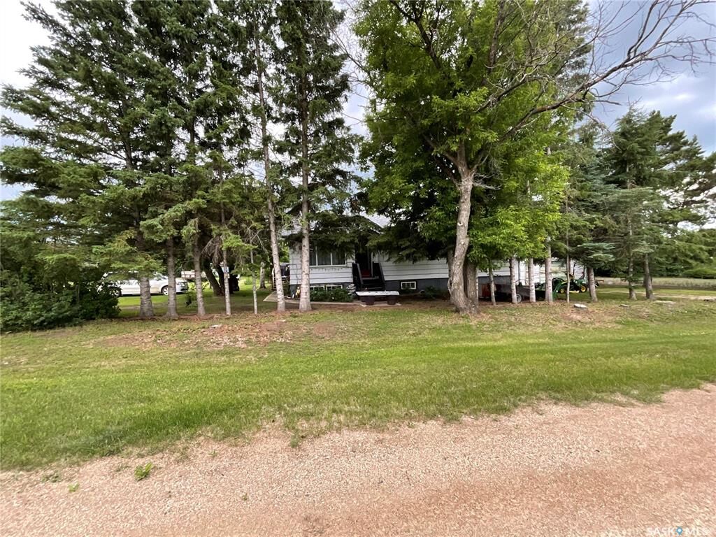Property Photo: 117 First Street E SK S0K 4K0