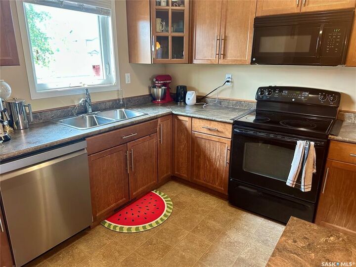 Property Photo: 110 Shillington Crescent 412 SK S7K 3J6
