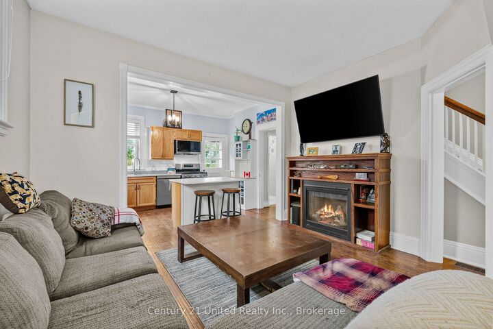 Property Photo:  95 Morrow Street  ON K9J 1X4 