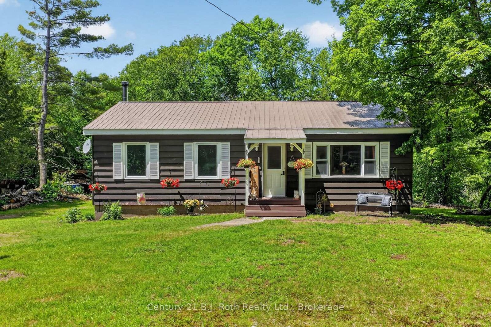 Property Photo:  1020 Rosseau Lake Road 1 N/A  ON P0B 1P0 