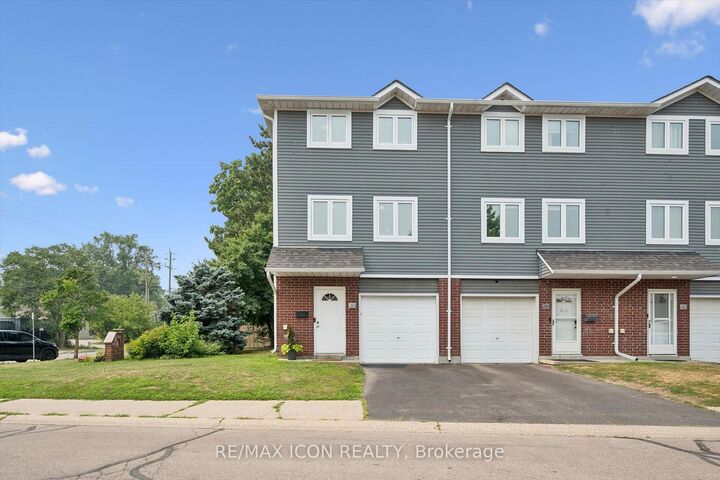 Property Photo: 38 Harris Avenue A ON N3R 2E9