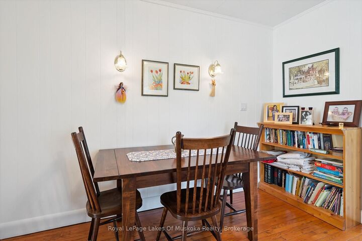 Property Photo:  190 Winewood Avenue W  ON P1P 1E6 