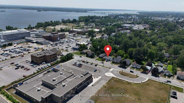 Property Photo: 136 Macdonald Avenue ON K8N 3Y3