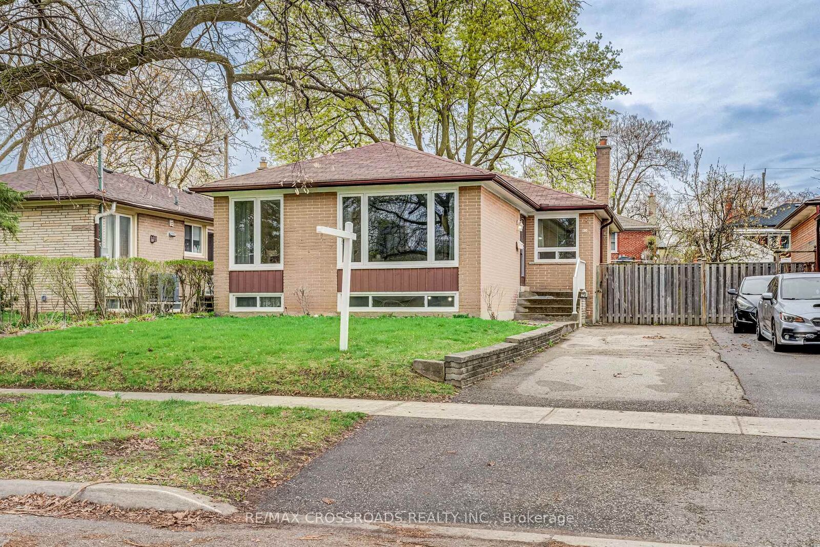 Property Photo: 30 Murmouth Road ON M1T 2R1
