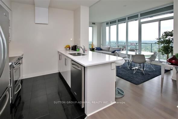 Property Photo:  825 Church Street 3505  ON M4W 3Z4 