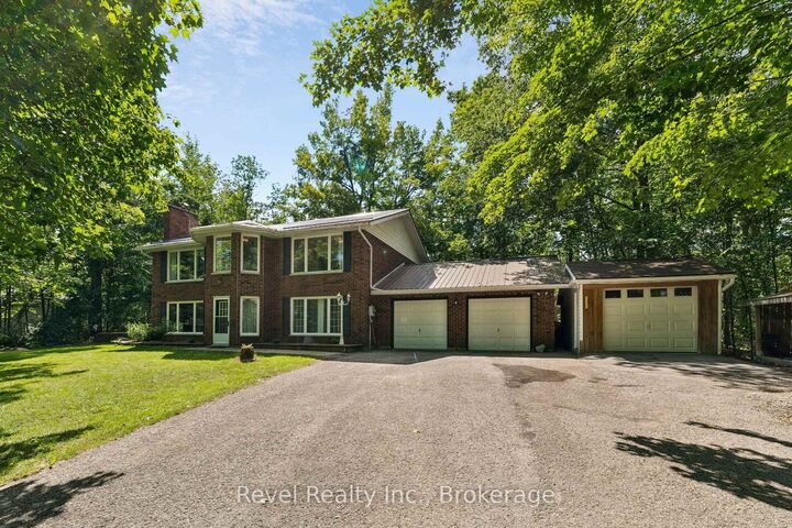 Property Photo: 18 Bessie Avenue S ON K0M 1A0