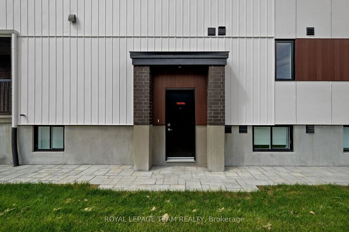 Property Photo:  998 Hollington Street Lower  ON K1Z 6K6 