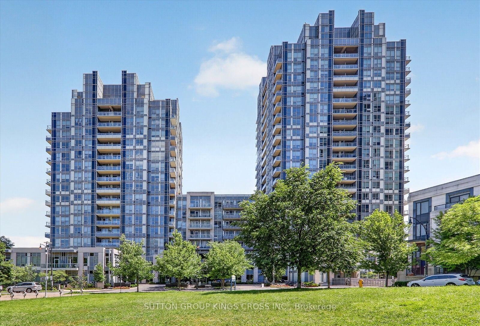 Property Photo: 120 Harrison Garden Boulevard 317 ON M2N 0H1