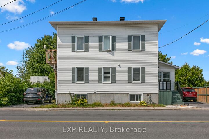 891 Lacroix Road — photo 1