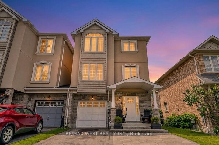Property Photo: 176 Gail Parks Crescent ON L3X 2C3
