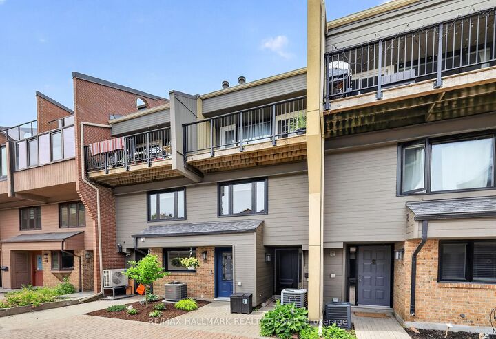 Property Photo: 290 Cathcart Street 22 ON K1N 5C4