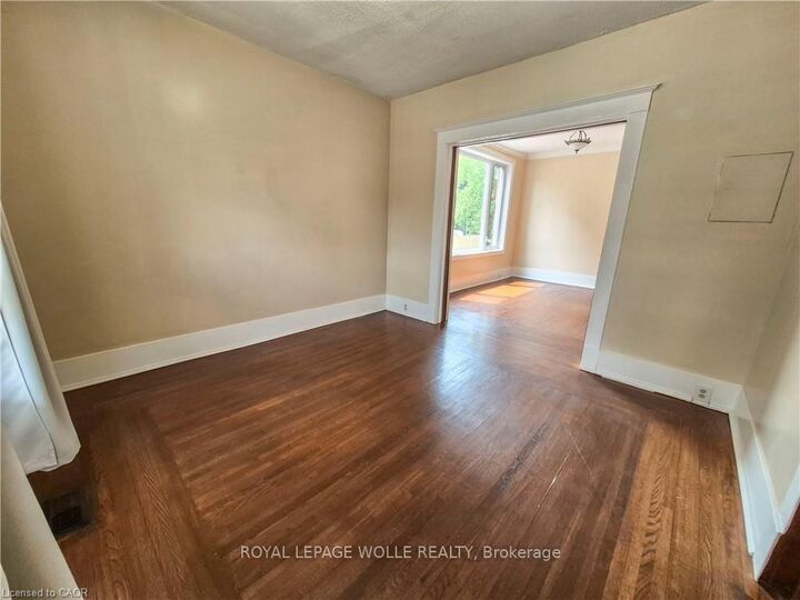 Property Photo: 408 Wellington Street N 2 ON N2H 5L2
