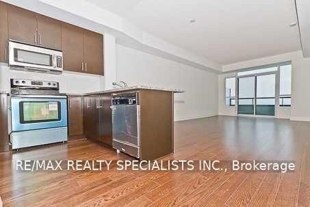 Property Photo: 1 Hurontario Street 1506 ON L5G 0A3