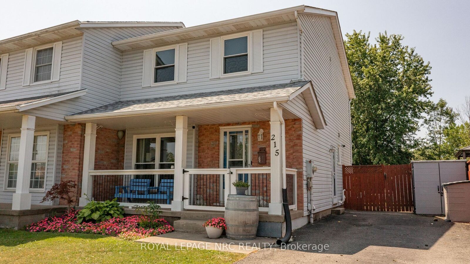 Property Photo:  215 Windsor Street  ON L3C 7E4 