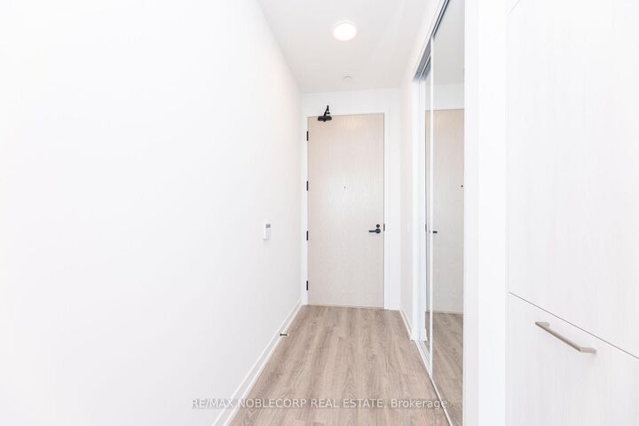 Property Photo: 195 Commerce Street 5317 ON L4K 0P9