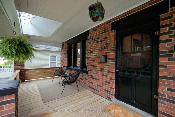 Property Photo: 94 Briscoe Street E ON N6C 1X2