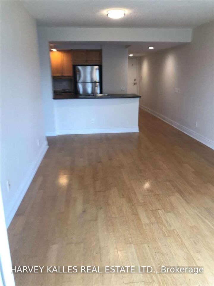 Property Photo: 15 Northtown Way 1224 ON M2N 7A2