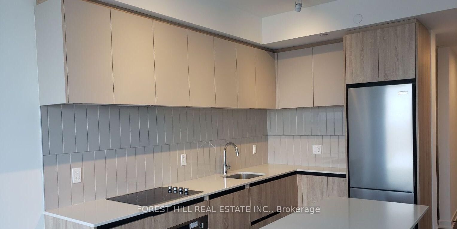 Property Photo: 7950 Bathurst Street 1706 ON L4J 0L4