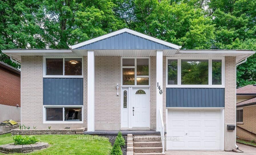 Property Photo: 146 Coach Hill Drive ON N2E 1P4
