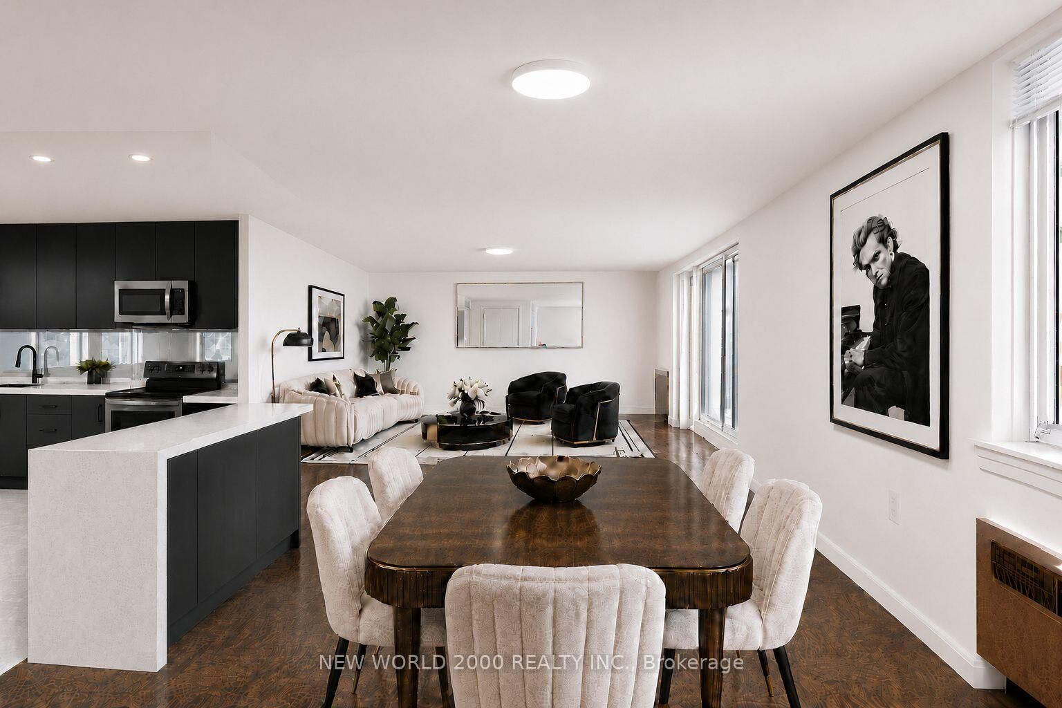 Photo de la propriété:  110 St Clair Avenue W 902  ON M4V 1N4 