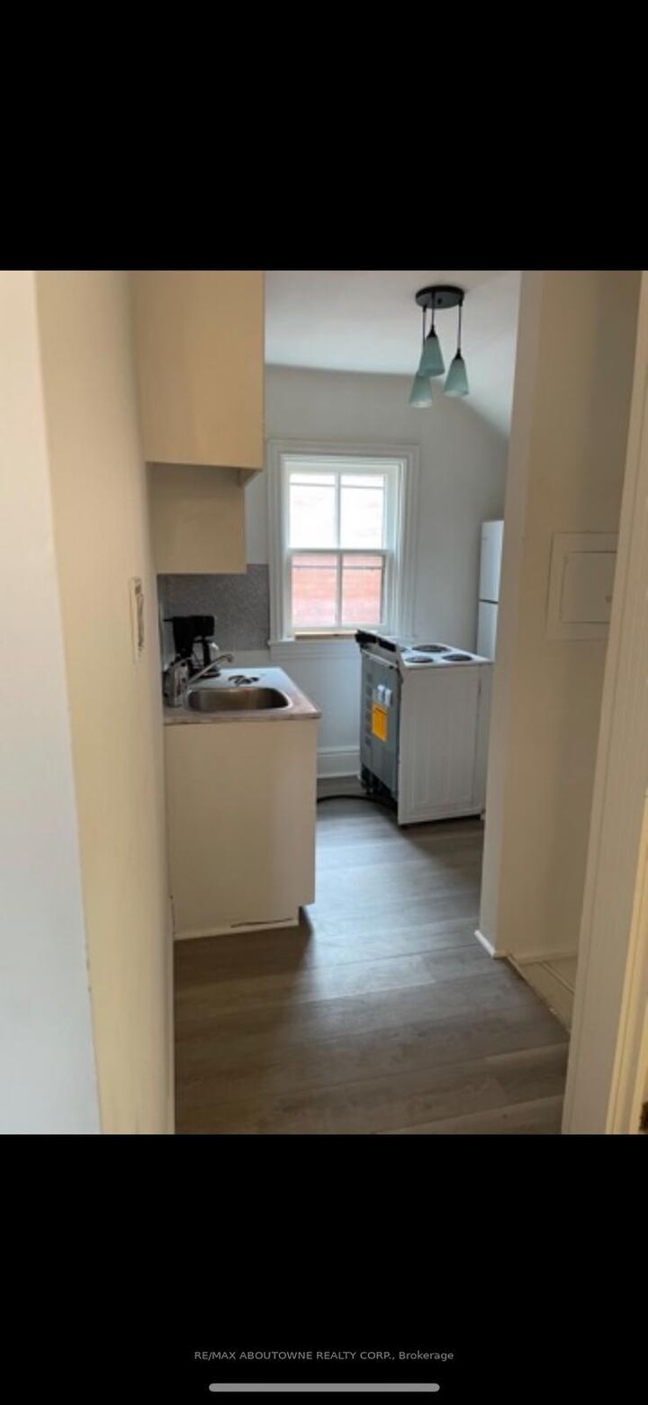 Property Photo: 70 Wellington Street S ON L8N 2R1
