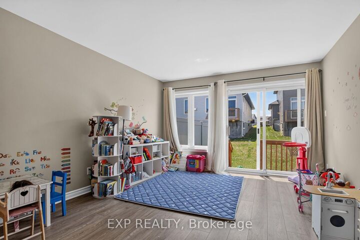 Property Photo: 98 Seabert Drive ON K7S 0K1