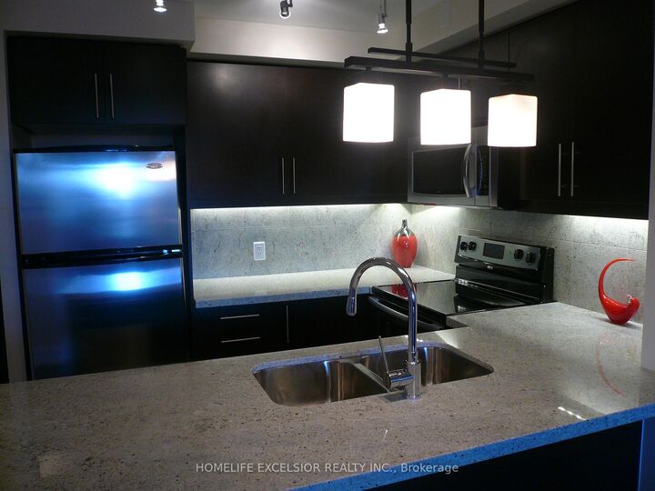 676 Sheppard Avenue E 315 — photo 1