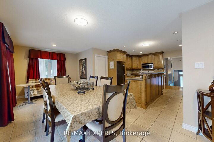 3180 Fleming Boulevard — photo 1