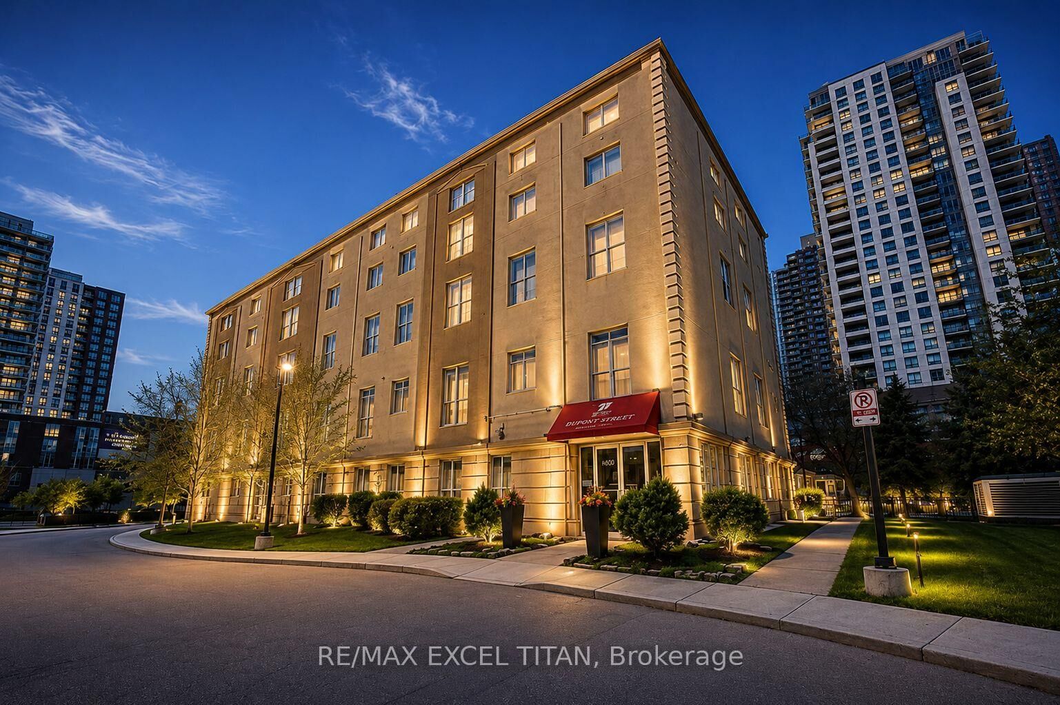 Property Photo: 1407 Dupont Street 315 ON M6H 4J7