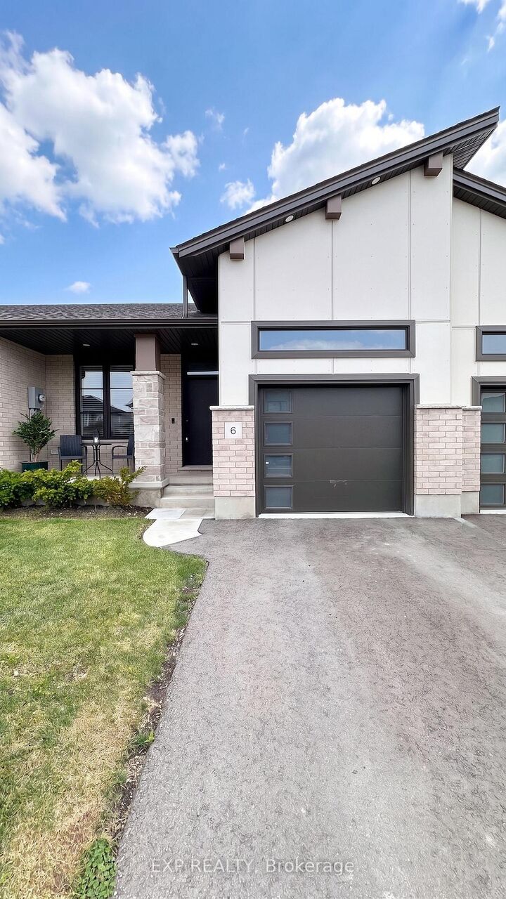 Property Photo: 6 Evylean Court ON N5R 0P6