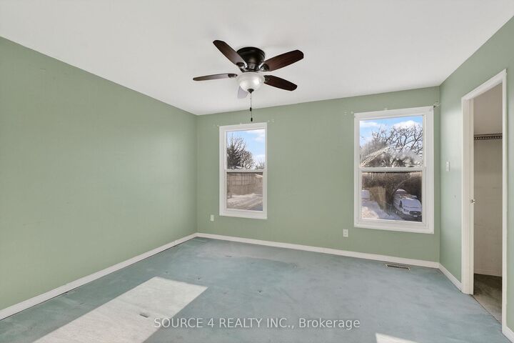 Property Photo: 70 Griselda Crescent ON L6S 1M3