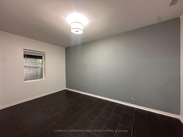 Property Photo: 38 Kensington Place 207 ON M5T 2J9