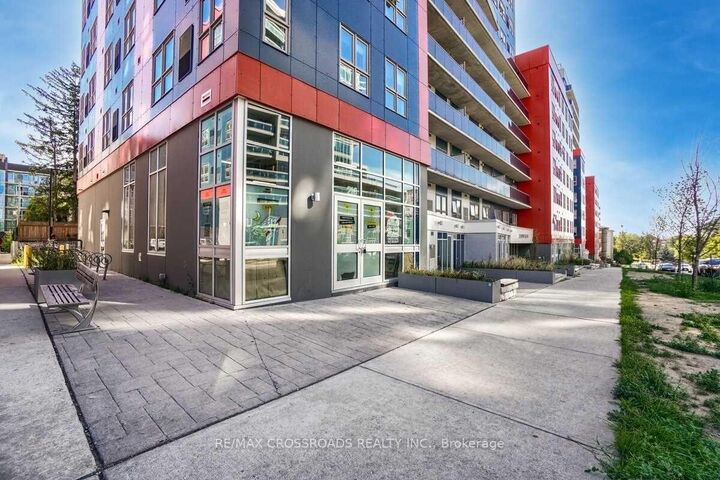 Property Photo: 258B Sunview Street 2117 ON N2L 0H8
