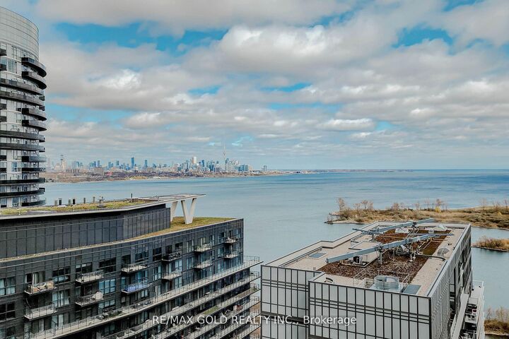 Property Photo: 56 Annie Craig Drive 2203 ON M8V 0C8